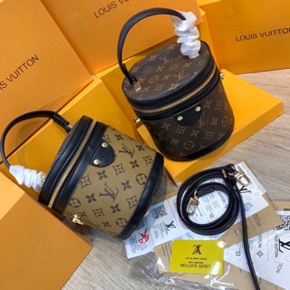 ❤️❤️❤️Cốp LV về hàng rồi mn!  Hot điên đảo trong lòng ce 😍 Cần gì tốn nghìn đô ạ. 😆 Fullbox 2 màu, full bill, tag, thẻ