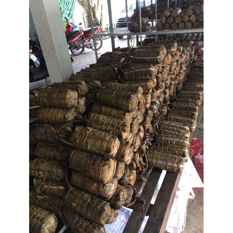 Bánh Tét Trà Cuôn Lá Cẩm 1 Đòn