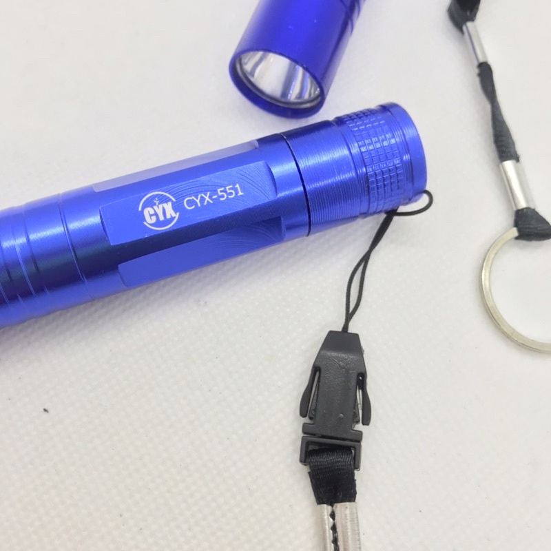 Đèn pin LED cầm tay siêu sáng CYX-551 dùng 1 viên pin tiểu AA  màu ngẫu nhiên