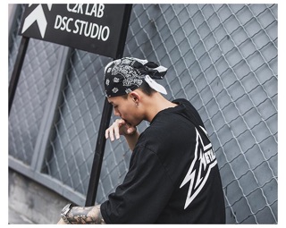 Khăn bandana 2 màu.