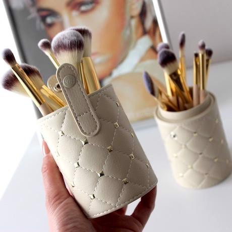 Bộ Cọ 12 Cây Kèm Ống Đựng BH COSMETICS Studded Couture 12 Piece Brush Set With Holder