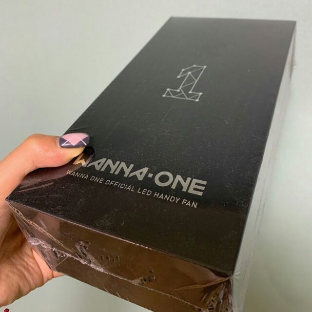 Quạt seal Wanna One