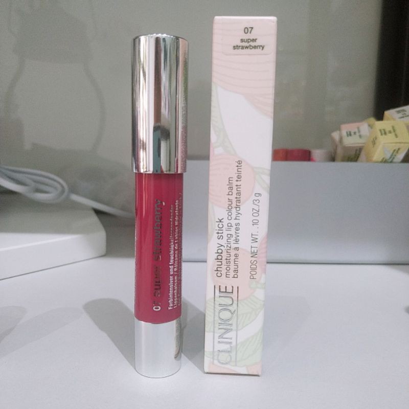 Son dưỡng có màu bút chì lip balm clinique chuppy lipstick