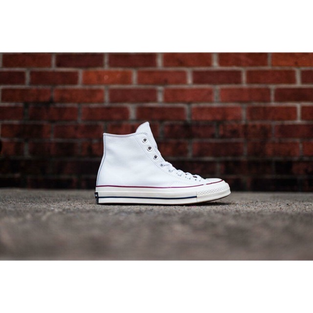 1970s trắng cao cổ