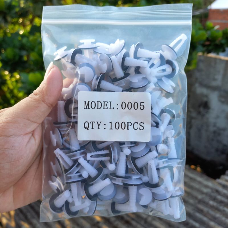 Bộ Đinh Tán Nhựa, Chốt Tappi giành cho xe Ford Transit