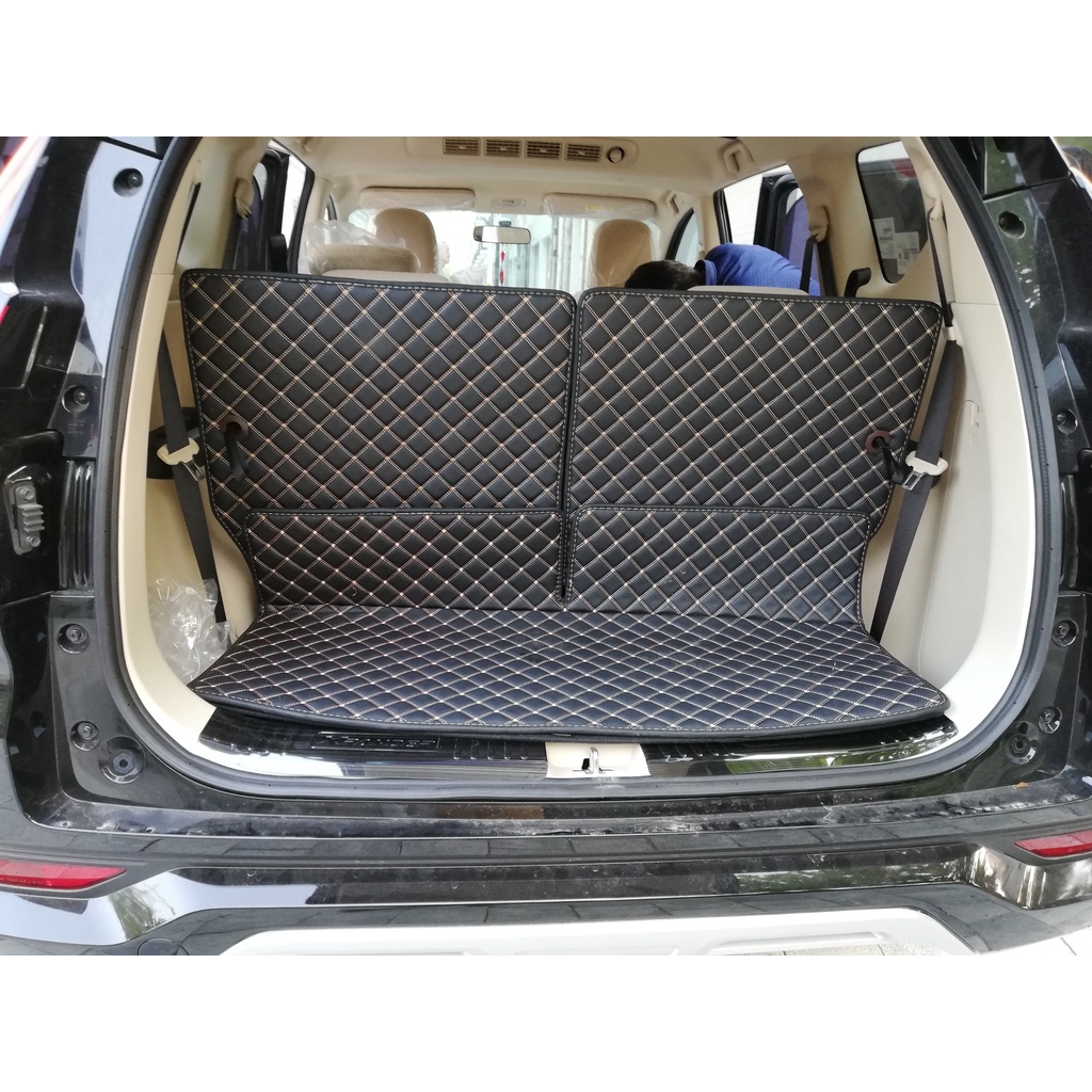 Thảm lót cốp kèm ốp lưng ghế hàng 3 cho xe Mitsubishi Xpander, Mitsubishi Outlander, Hyundai Stargazer, Santafe 21-23