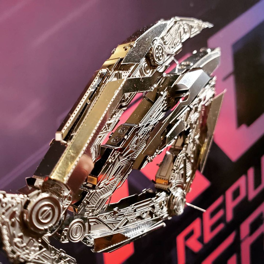 Mô Hình Kim Loại Lắp Ráp 3D Metal Head Rog Mechanical Eye Sculpture