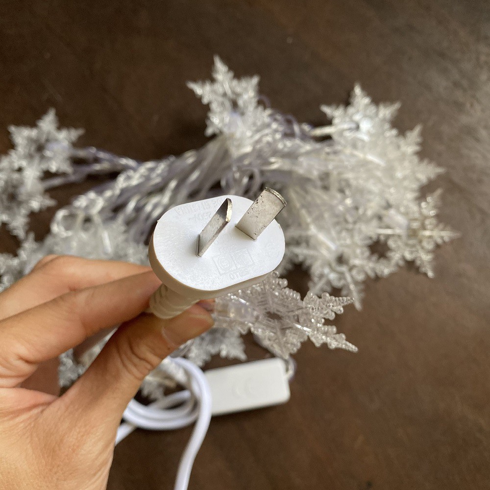 (Dùng Điện) Dây Đèn Led Hình Bông Tuyết Lớn 6cm Dài 5 Mét Ánh Sáng Trắng Trang Trí Giáng Sinh