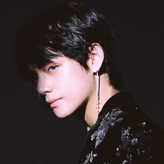 Khuyên tai V BTS trong Fake love (1 đôi)