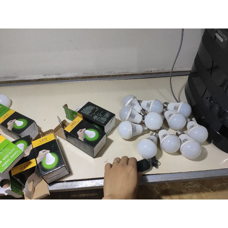 Bóng đèn Led tích điện khẩn cấp sử dụng điện 220v
