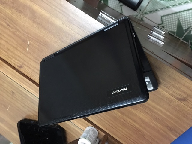 Laptop Mỹ Emachi D725 thời trang | BigBuy360 - bigbuy360.vn