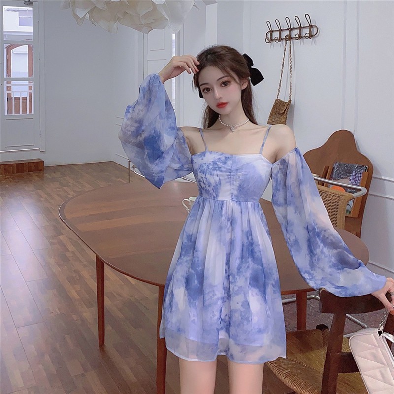 Đầm 2 dây hạ vai hở vai hở lưng màu xanh bầu trời tay dài ulzzang