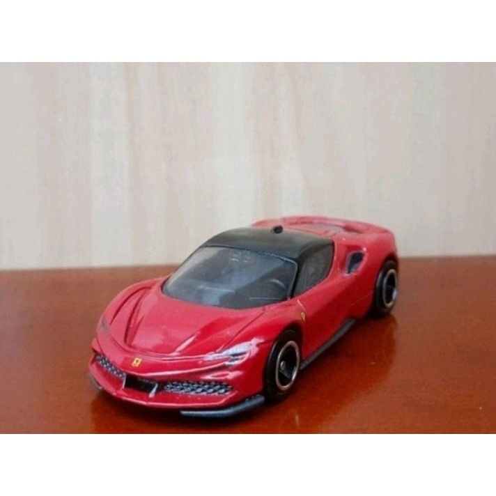 Xe mô hình Tomica Ferrari SF90 Stradale - có hộp