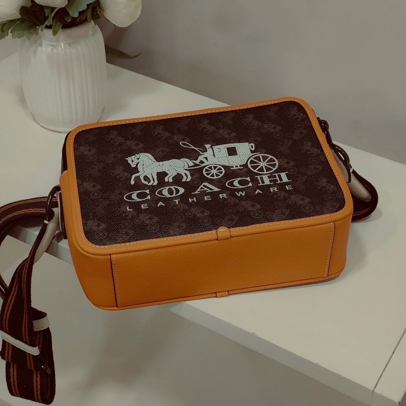 Túi Coach hộp Charter for men phong cách