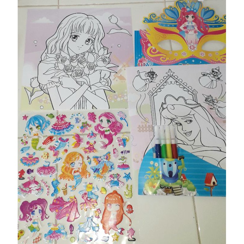 Một xấp dán nổi và tô màu 3 trong 1 có nhiều mẫu khác nhau rất đẹp