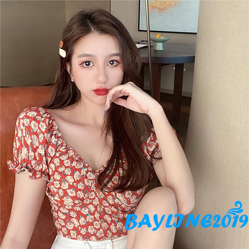 Áo croptop tay ngắn cổ chữ V họa tiết hoa phong cách thời trang