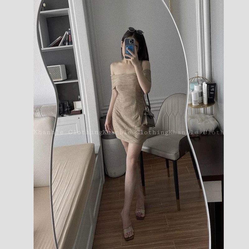 Váy trễ vai sóng