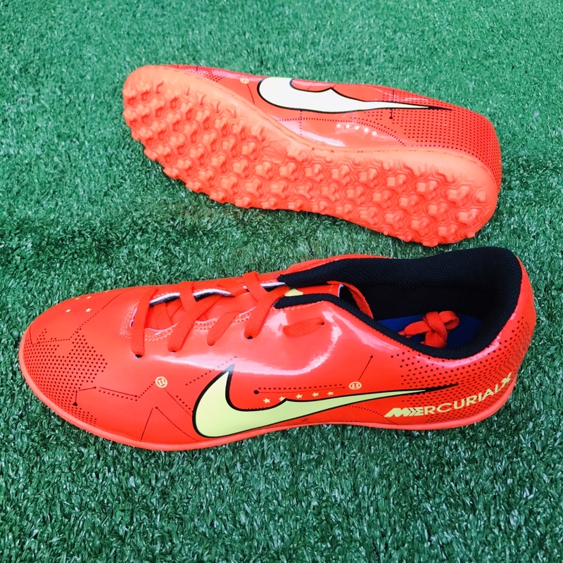 Giày đá bóng đá banh sân cỏ nhân tạo | BigBuy360 - bigbuy360.vn