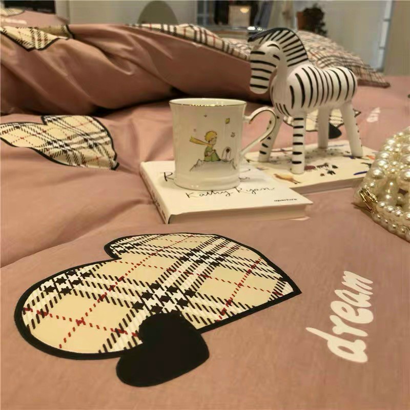 Bộ chăn ga gối Poly Hàn Quốc Tim BBR sang chảnh cao cấp (Tặng vỏ gối ôm) - Miễn phí bo chun
