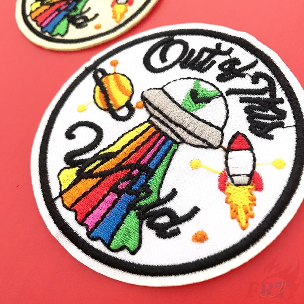 Đề can ủi / thêu hình tàu của người ngoài hành tinh xinh xắn