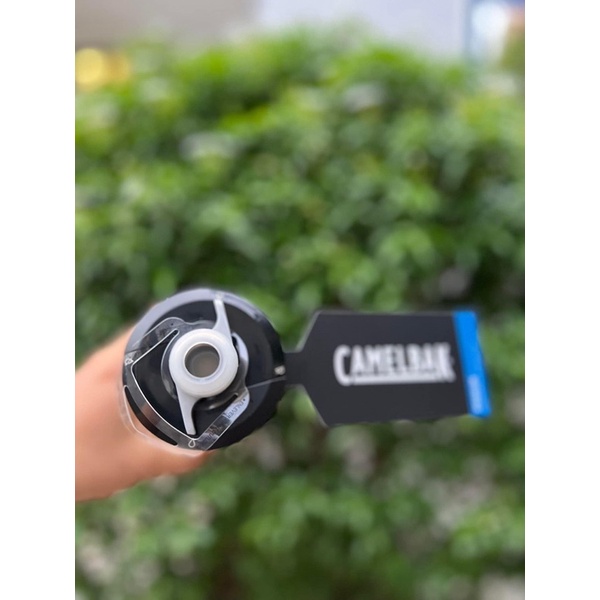 𝑩𝑰̀𝑵𝑯 𝑵𝑼̛𝑶̛́𝑪 𝑪𝑨𝑴𝑬𝑳𝑩𝑨𝑲 𝑷𝑶𝑫𝑰𝑼𝑴 𝑪𝑯𝑰𝑳𝑳 500ml trắng / xanh_Cào Cào Bikeshop