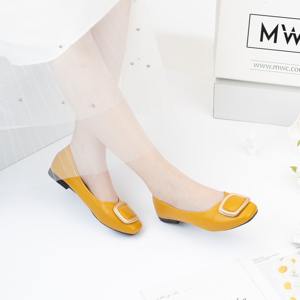 Giày 2182 MWC - Búp Bê Nữ Mũi Tròn Chất Liệu Da Cao Cấp Đính Khóa Cách Điệu Hiện Đại Nữ Tính