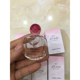 Nước hoa Sky Di Gioia Giorgio Armani EDP mini 5ml( Hộp bị móp thanh lý giá rẻ)