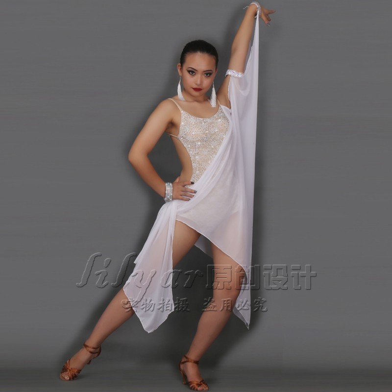 Bộ đồ thi đấu váy khiêu vũ Latin mới, một mảnh ren trắng tông màu da bộ đồ, trang phục biểu diễn thanh lịch đặt làm riên