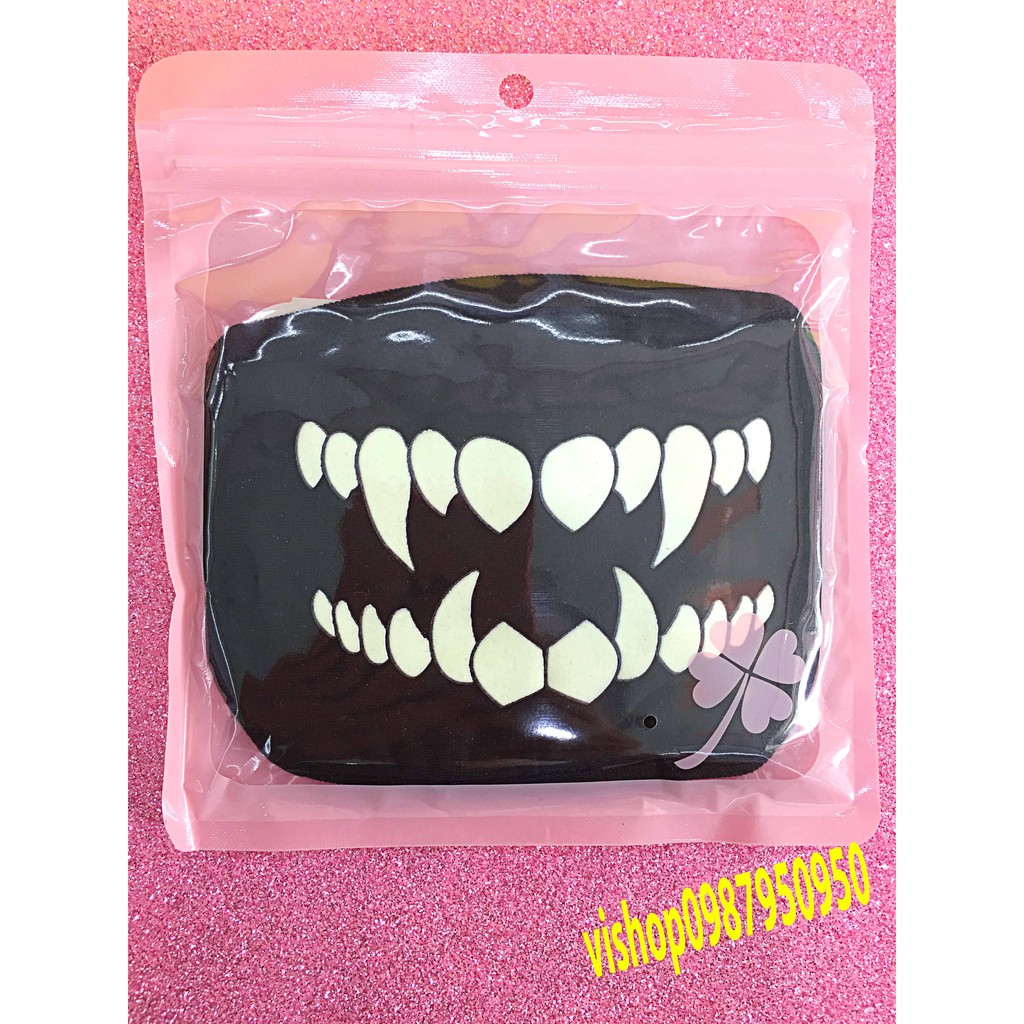 Khẩu trang 4 RĂNG NANH NHỌN in hình hoạt hình màu đen vải cotton chống bụi độc đáo Anime/Manga phong cách Nhật Bản