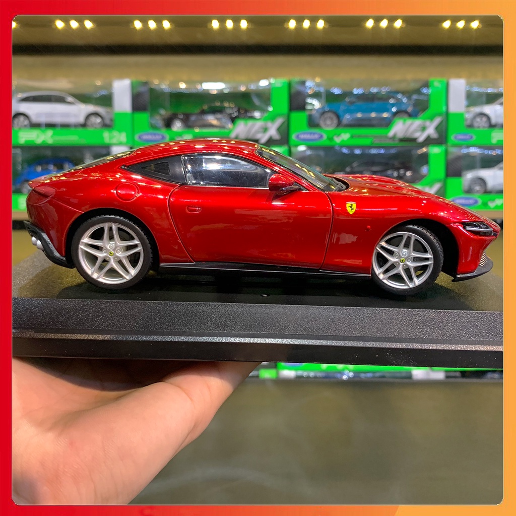 Xe mô hình Ferrari Roma tỉ lệ 1:24 Bburago màu đỏ