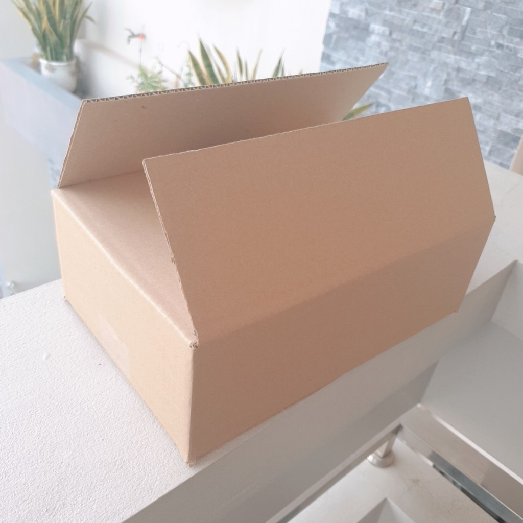 Hộp giấy carton gói hàng, thùng ship cod bìa cứng nhiều lớp sóng giấy kích thước 35*25*25 – QTAZA-02