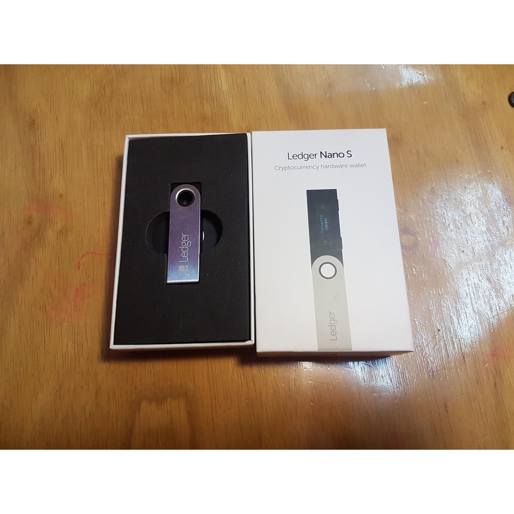 Ledger Nano S - Chính Hãng (Firmware 1.6.0)