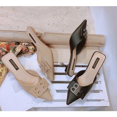 DÉP CAO GÓT SHU STORE - DÉP SỤC NỮ THỜI TRANG BÍT MŨI NHỌN, ĐÍNH NƠ KÈM KHÓA CHỮ BB, GÓT NHỌN