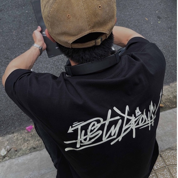 Áo Thun Unisex Dusty Worldwide Graffity 100% Cotton 250gsm - Local Brand Chính Hãng