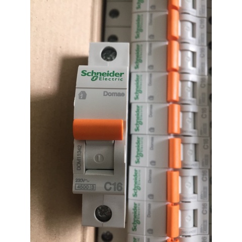 Cầu dao điện MCB 1P-16A Schneider DOM11342