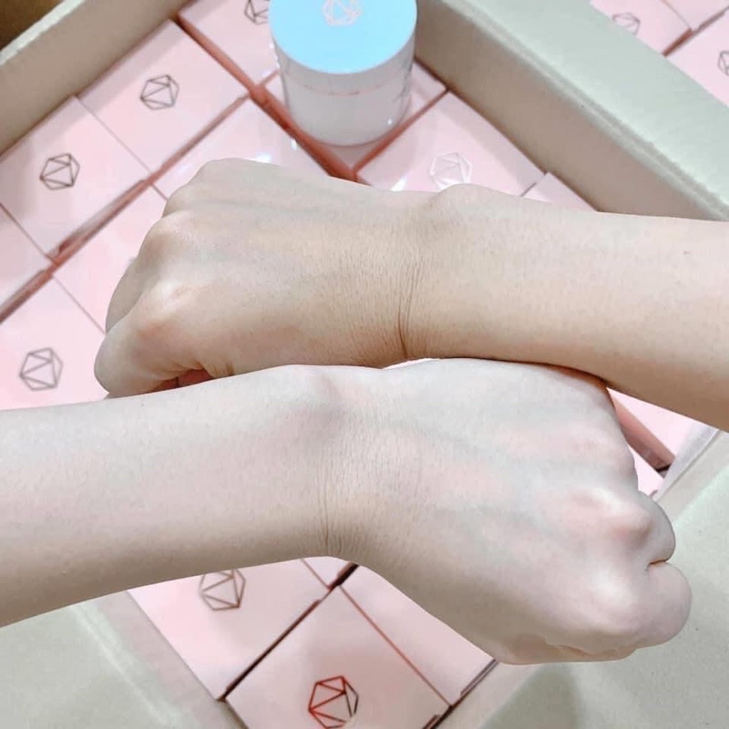 KEM BODY DƯỠNG TRẮNG DA RMON HÀN QUỐC CHÍNH HÃNG 200ml