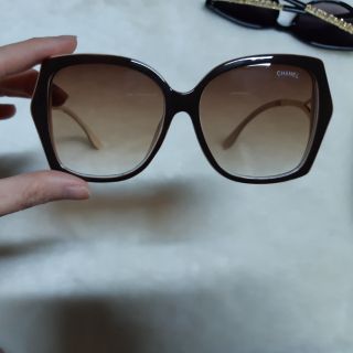 Mắt kính - Bùi thị Nhung
