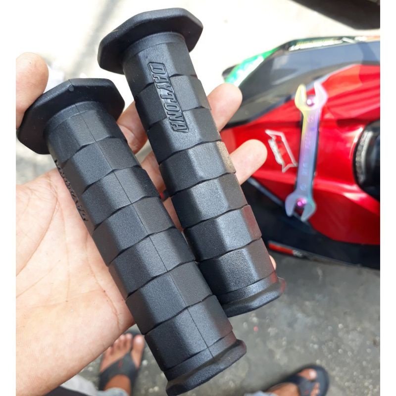 Kính yaz bao tay daytona tặng tem
