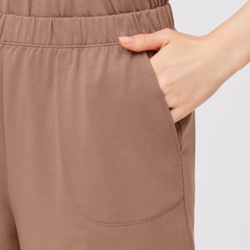 Bộ quần áo cộc nữ cổ tim liền cup ngực dễ thương của Gu - Nhật