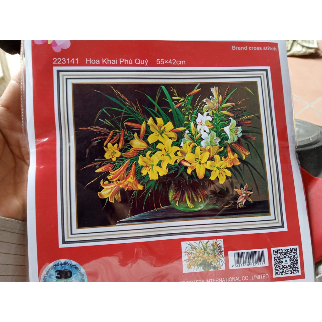 Tranh thêu chữ thập bình hoa ly vàng 55*42cm E258 E257 A1148 E253 E254