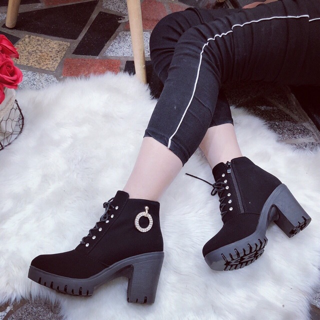 Giày bốt khoá nỉ cột giây