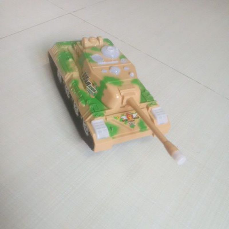 ĐỒ CHƠI XE TĂNG PIN