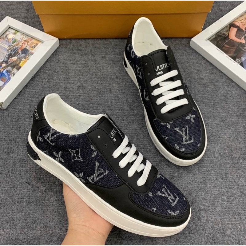 Giầy thể thao nam có họ tiết dập vân logo lv, Giầy buộc giây phong cách trẻ trung btshop từ 38 đến 42