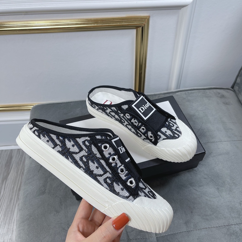 Giày lười slip on nữ, giày sục kiểu dáng thể thao độn đế 3cm hàng cao cấp chuẩn đẹp
