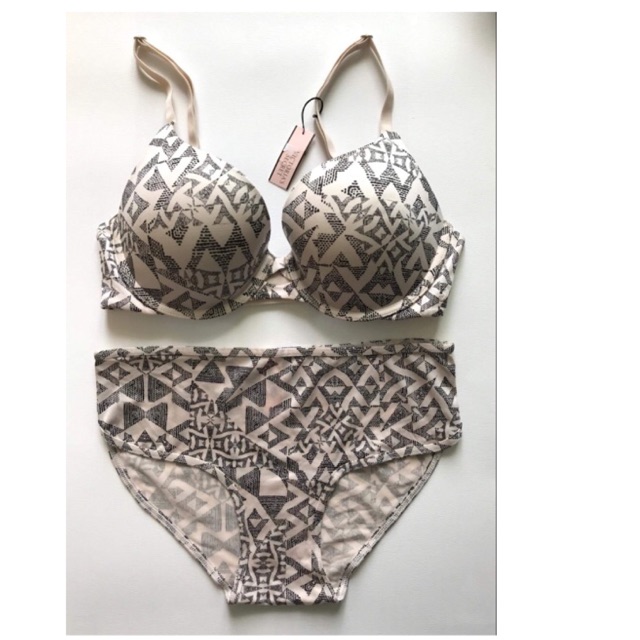 Bộ đồ lót Victoria’s Secret, size 32C, authentic, chính hãng