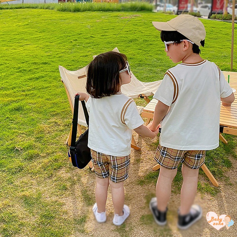 Set Áo Thun Ngắn Tay Cổ Tròn In Hình Hoạt Hình + Quần Short Đáng Yêu Cho Bé Trai