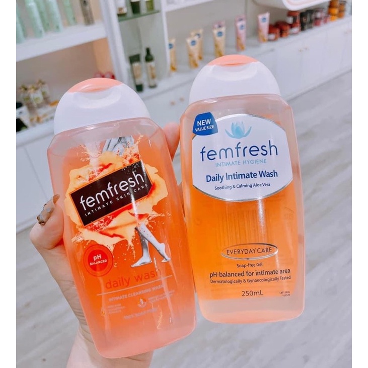 Dung Dịch Vệ Sinh Phụ Nữ Cho Vùng Kín Sạch, Thơm, Tươi Mới Suốt Ngày Dài Femfresh Daily Intimate Wash 150ml