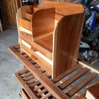 Kệ mỹ phẩm mini ba ngăn