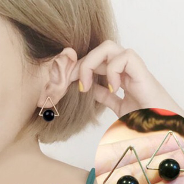 _Khuyên tai tam giác phối hạt đen- mã KT083