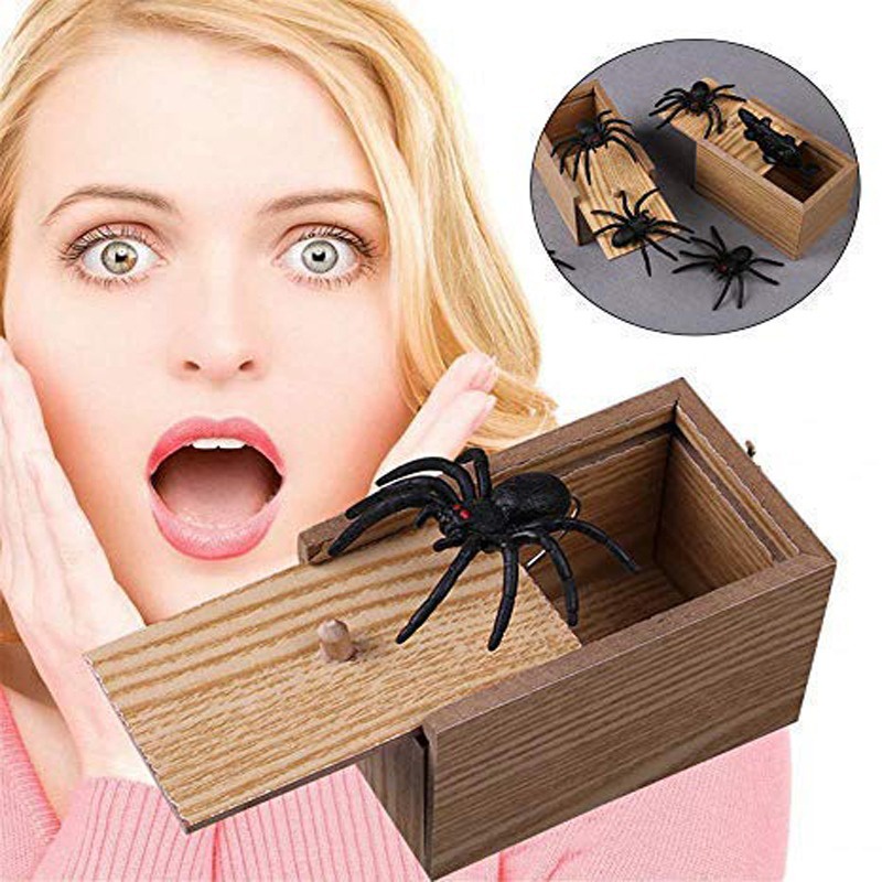 Hộp Gỗ Đồ Chơi Kinh Dị Độc Đáo